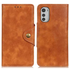 Alpha Motorola Moto E32 flip case - Brown