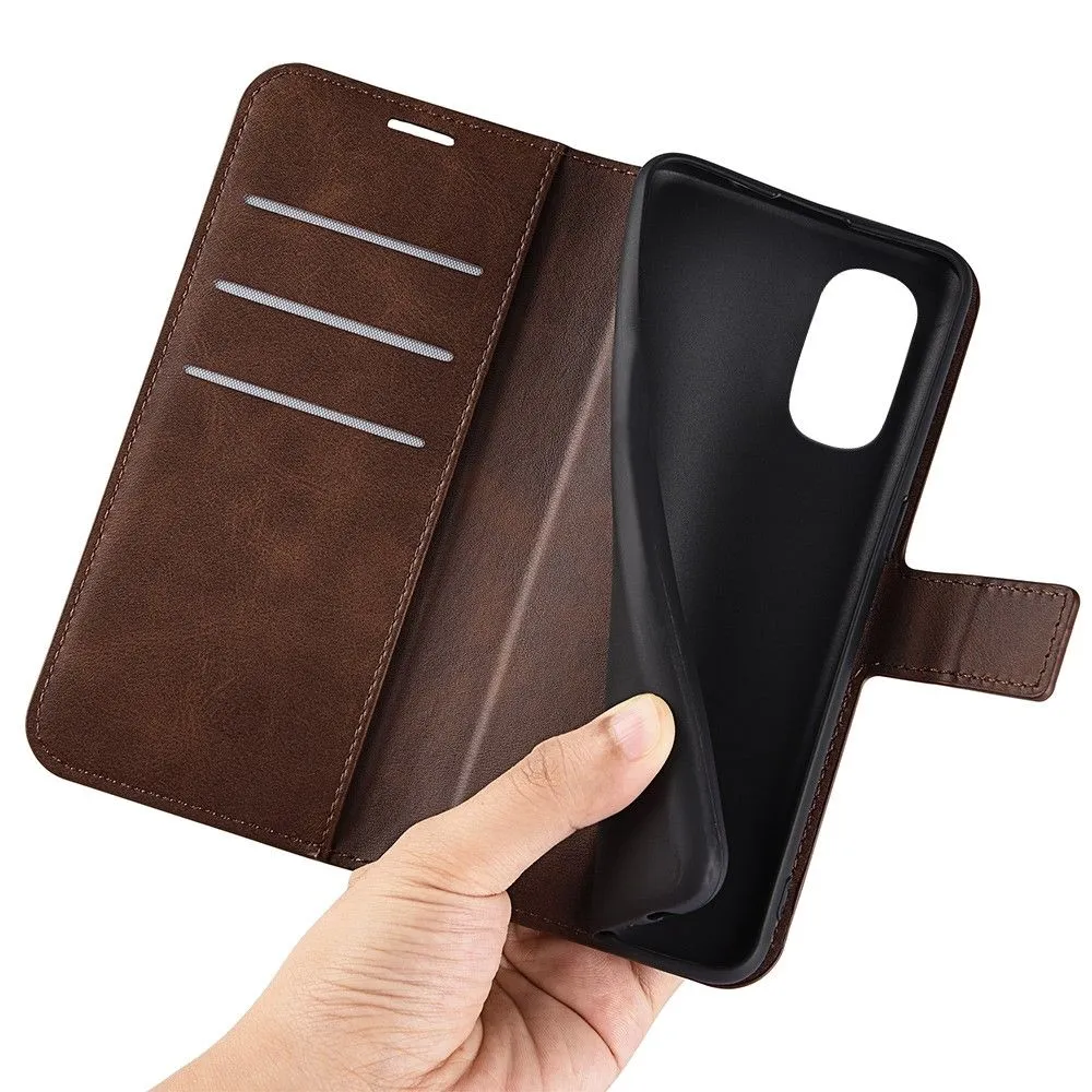 Classic Motorola Moto G82 / Moto G52 flip case - Brown