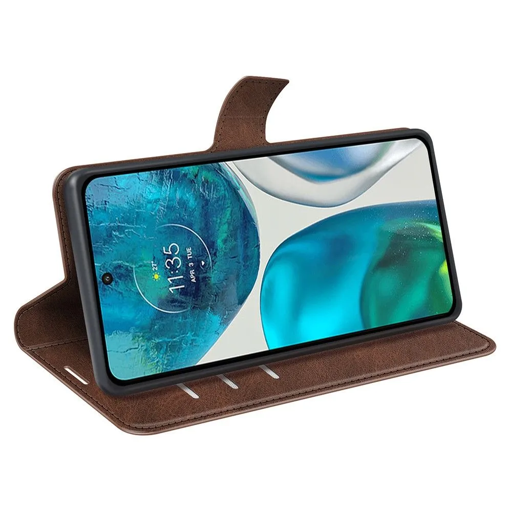 Classic Motorola Moto G82 / Moto G52 flip case - Brown