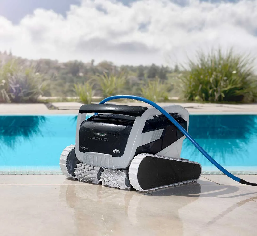 Dolphin Explorer E70 Pool Cleaner