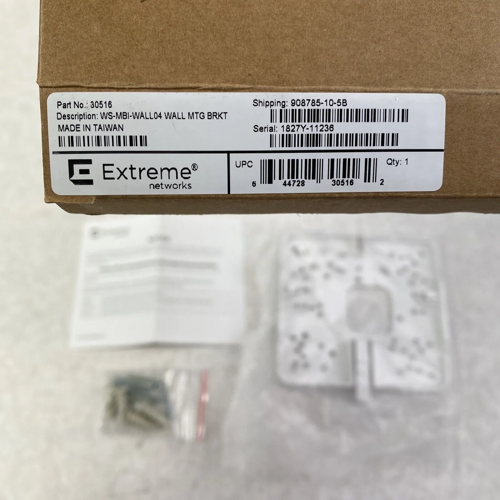 Extreme Networks WS-MBI-WALL04 Mounting Bracket for Wireless Access Point